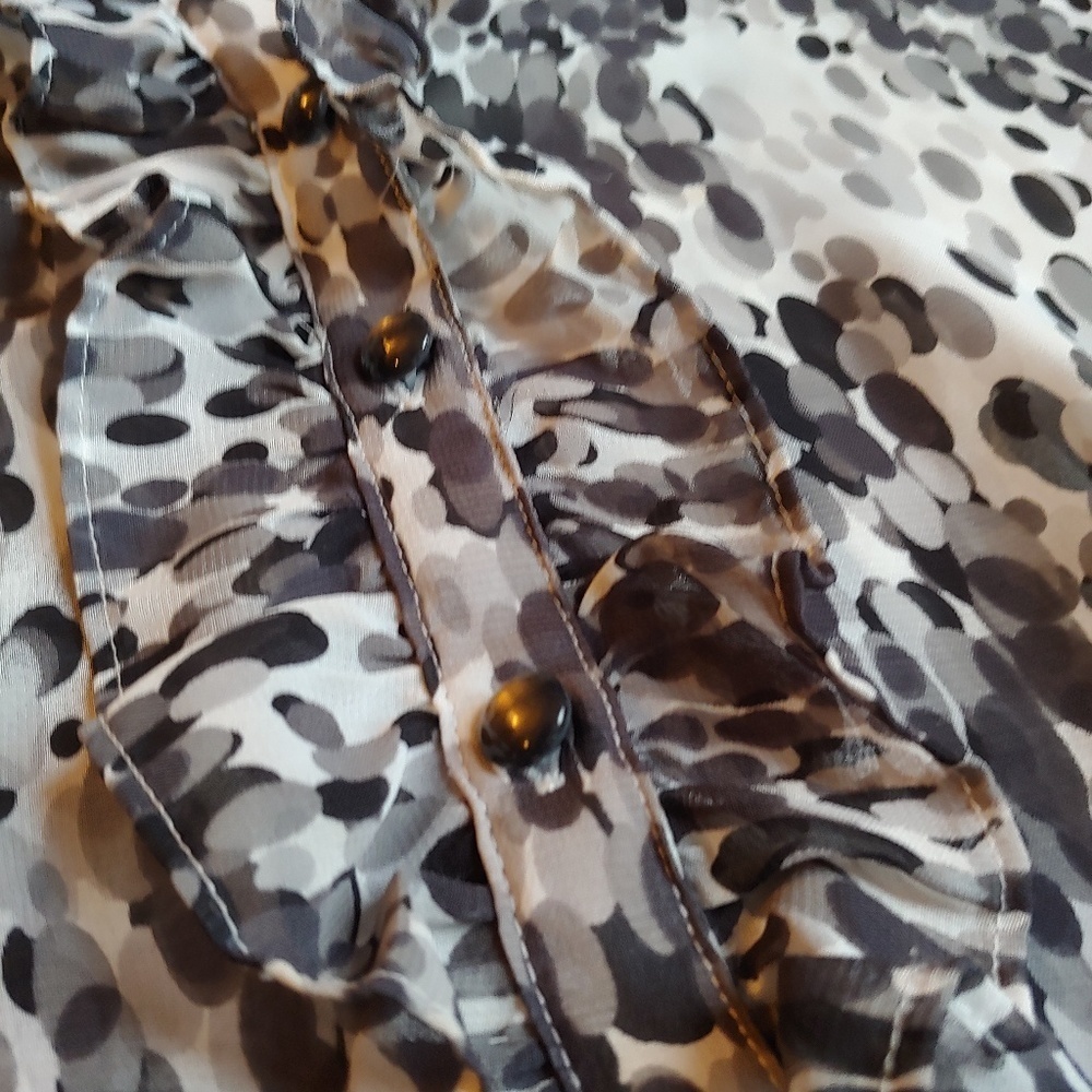 Nwot Apt 9 women's gray black & white blouse - Picture 3 of 5